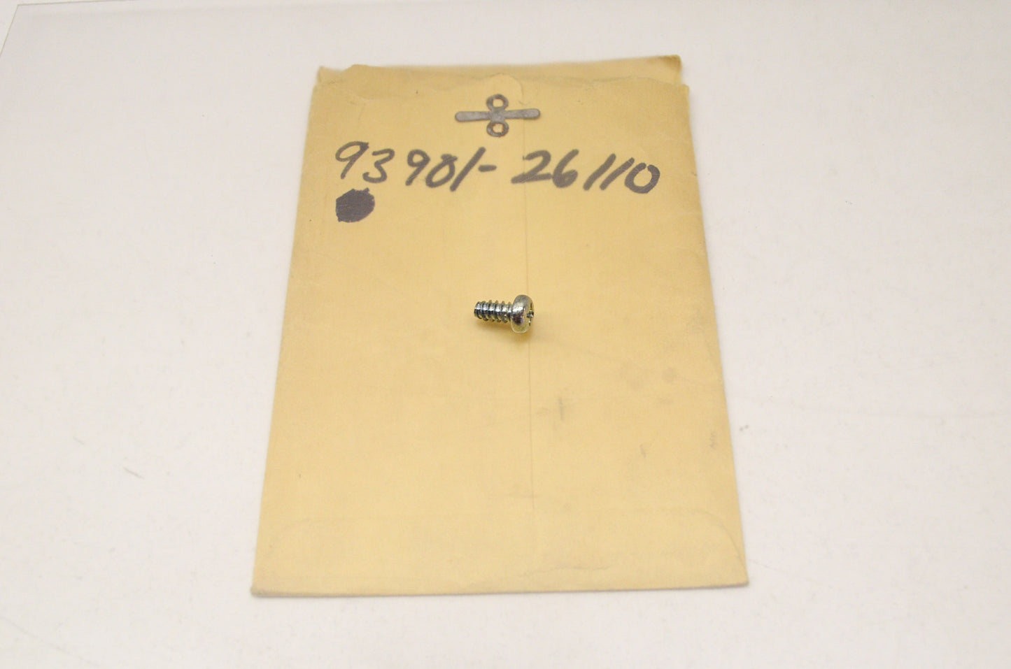OEM Honda 93901-26110 Tap Screw (6X12) NOS