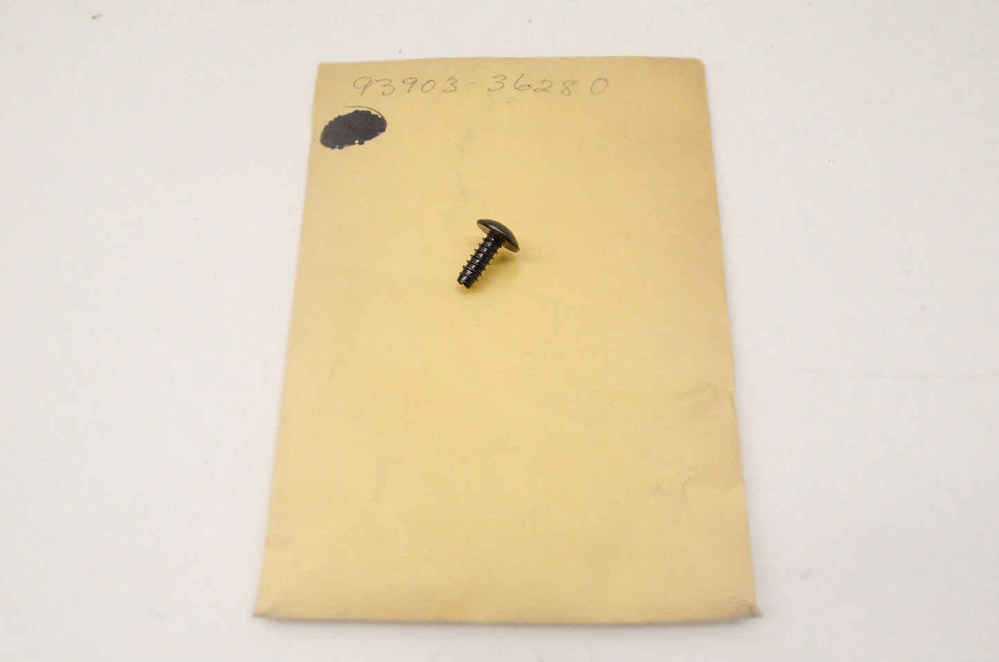 OEM Honda 93903-36280 Tap Screw (6X16) NOS