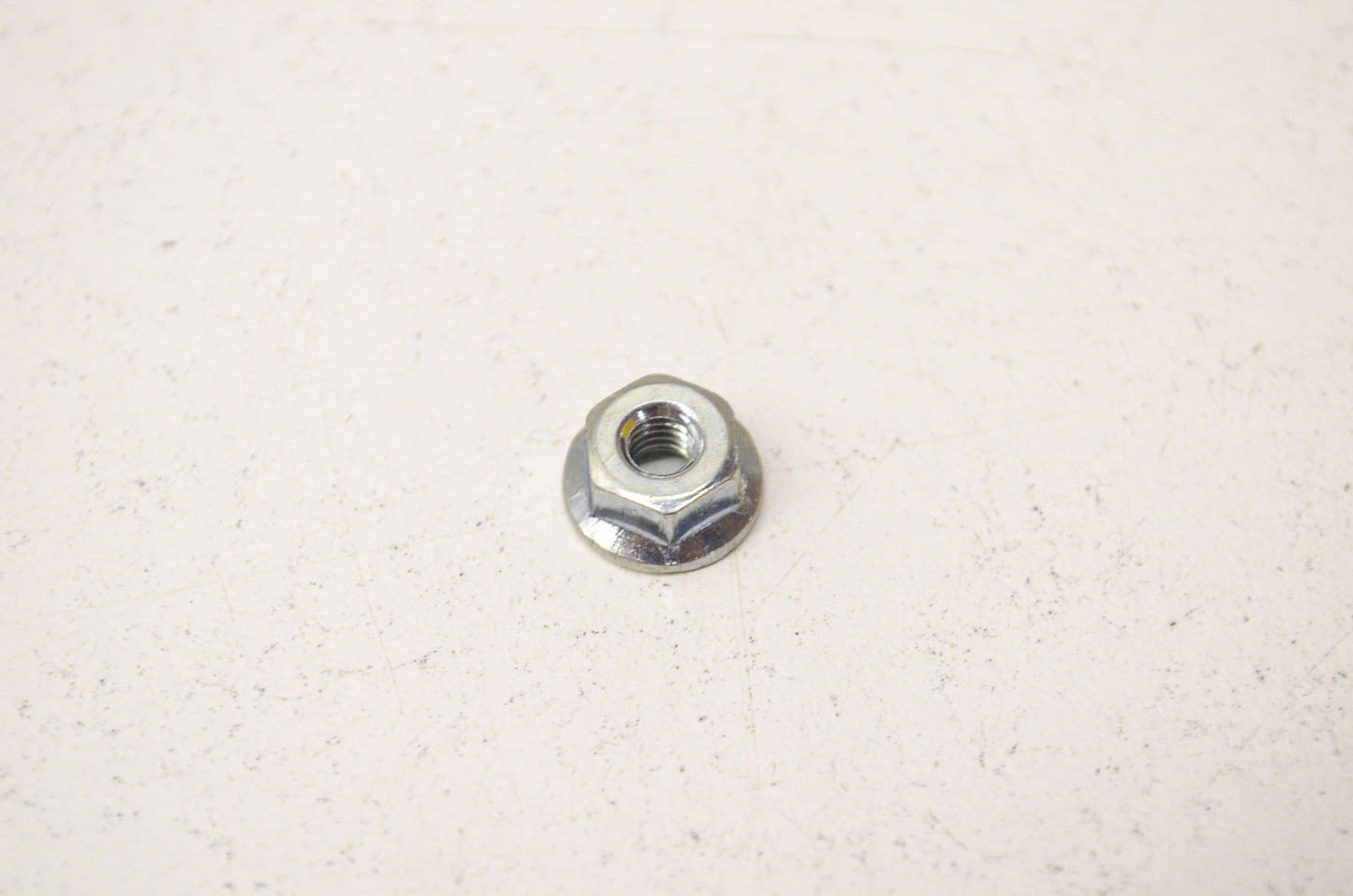 OEM Honda 94050-04000 Flange Nut 4mm NOS