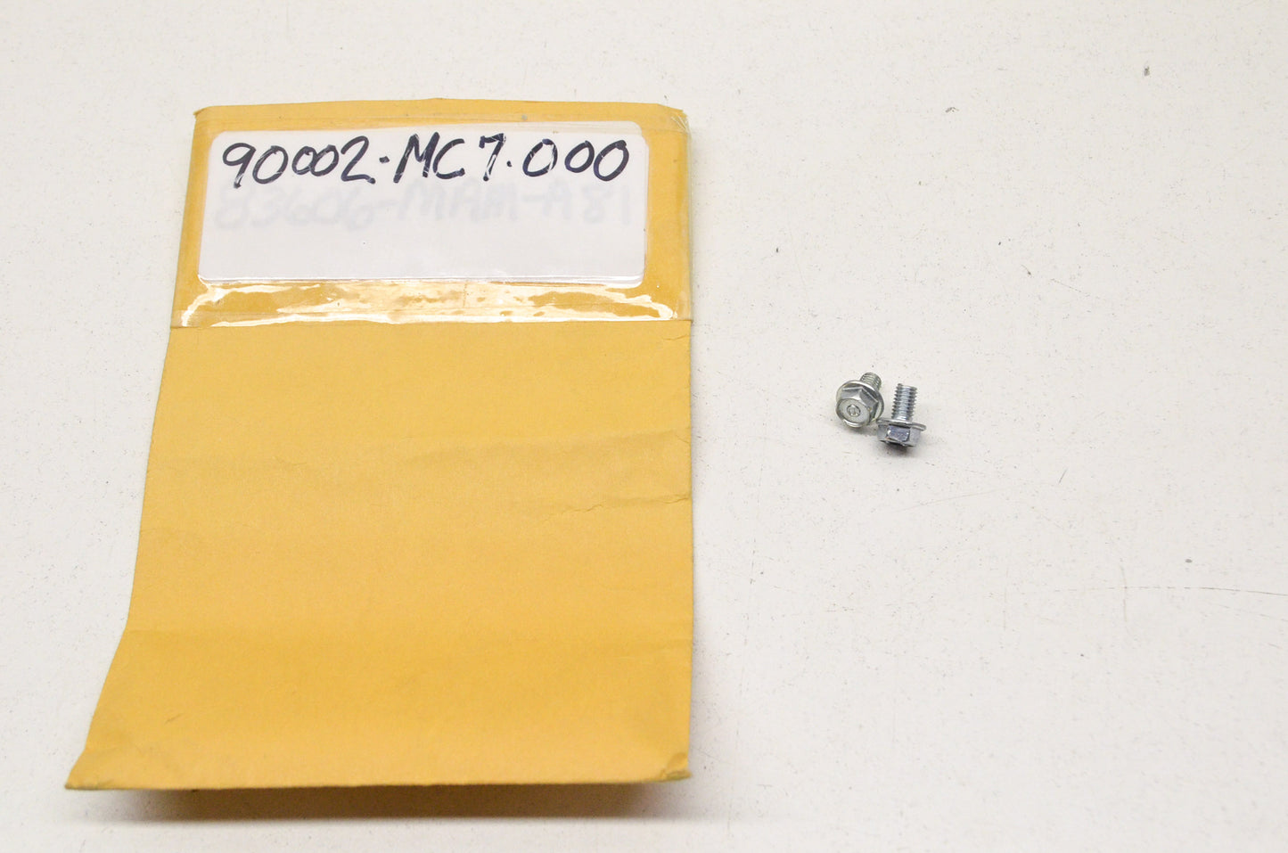OEM Honda 90002-MC7-000 Flange Bolt (5X8) Qty 2 NOS