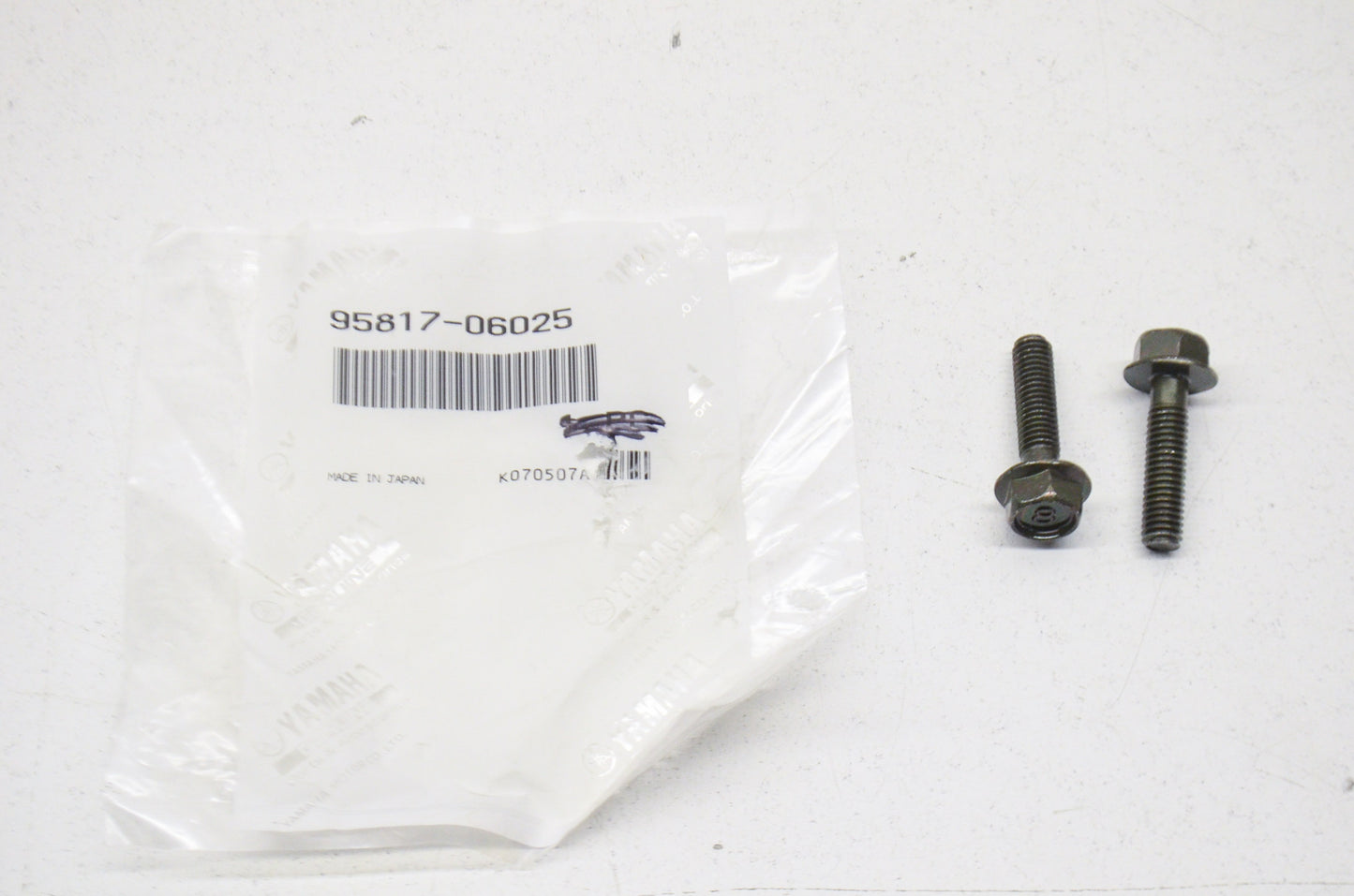 OEM Yamaha 95817-06025-00 Flange Bolt Qty 2 NOS