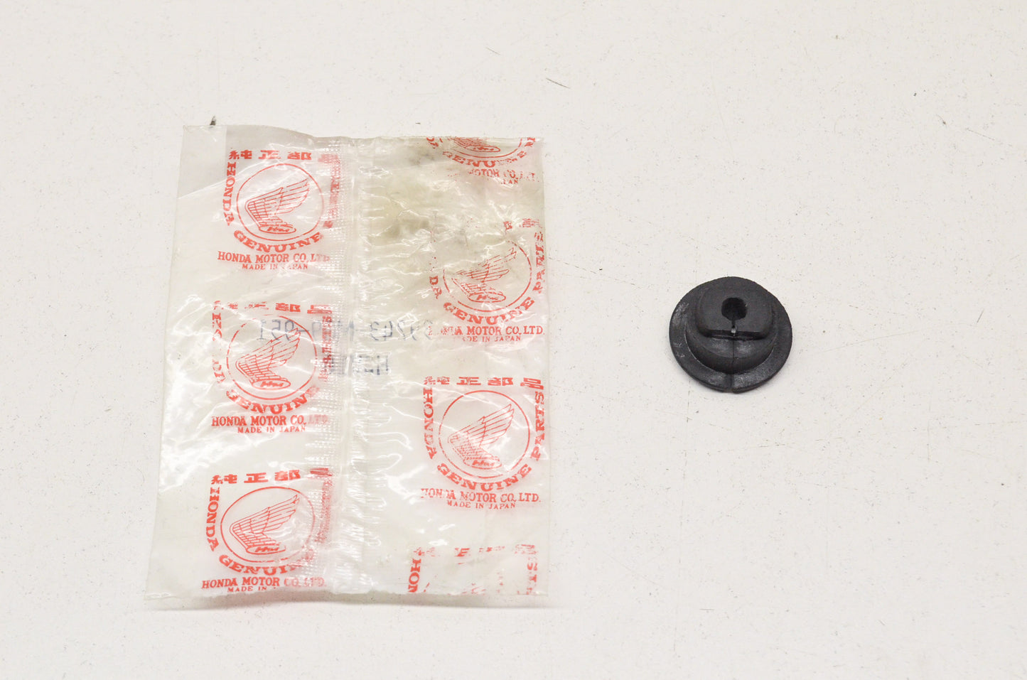 Grommet NOS