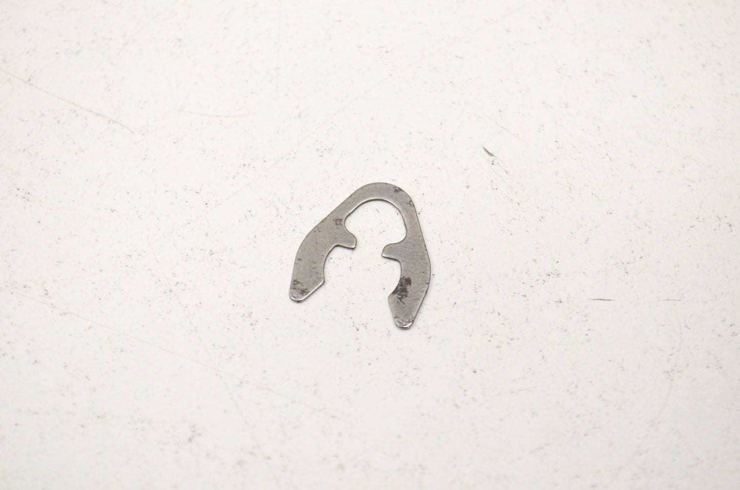 OEM Honda 90601-053-010 Circlip (8.6mm) NOS