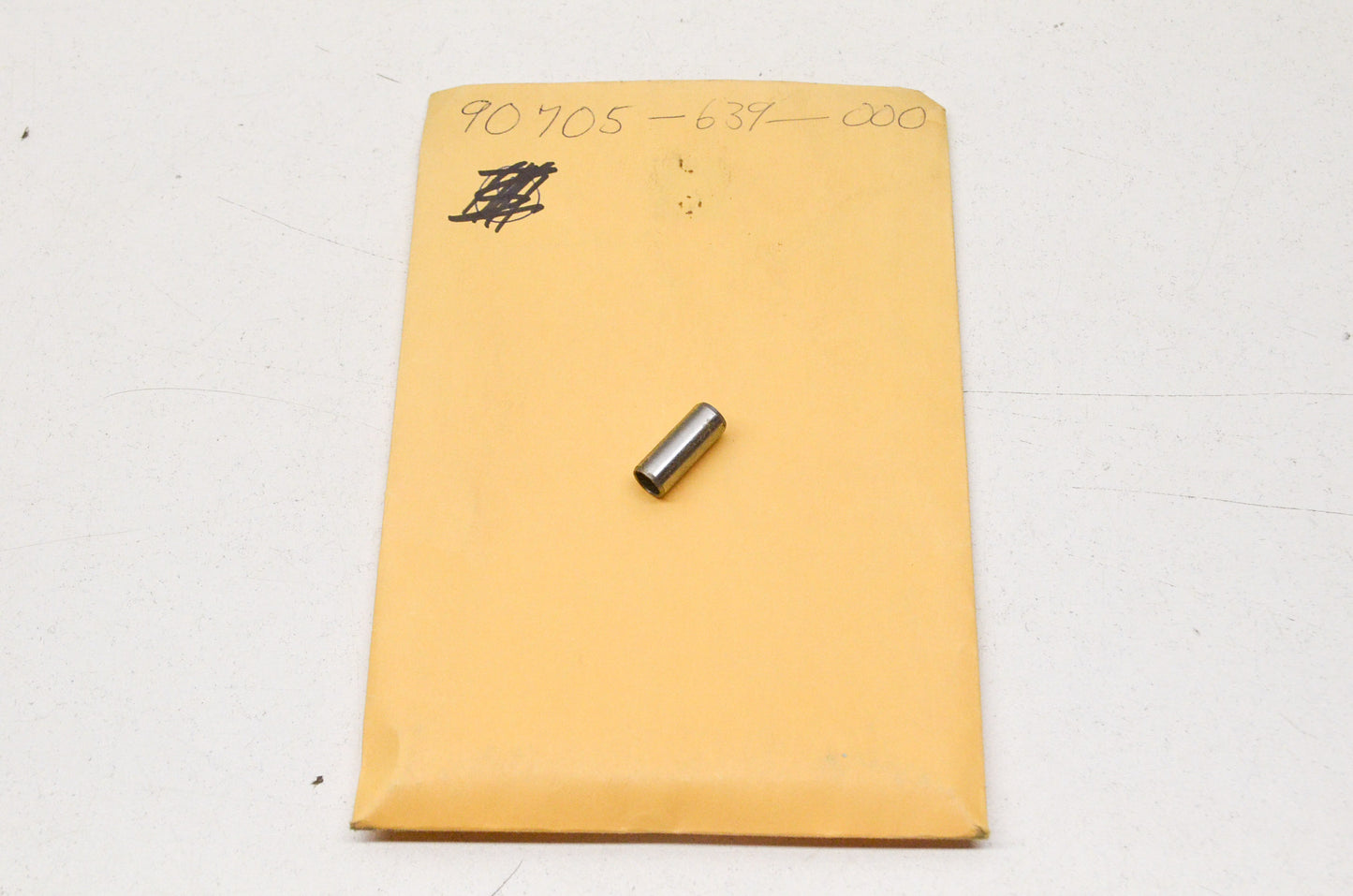 OEM Honda 90705-639-000 Dowel Pin (8X20.5) NOS