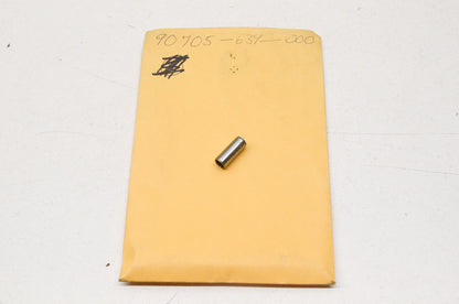 OEM Honda 90705-639-000 Dowel Pin (8X20.5) NOS