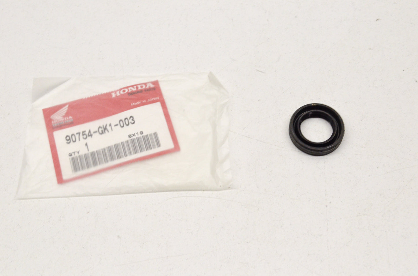 OEM Honda 90754-GK1-003 Oil Seal 19X30.5X7 NOS