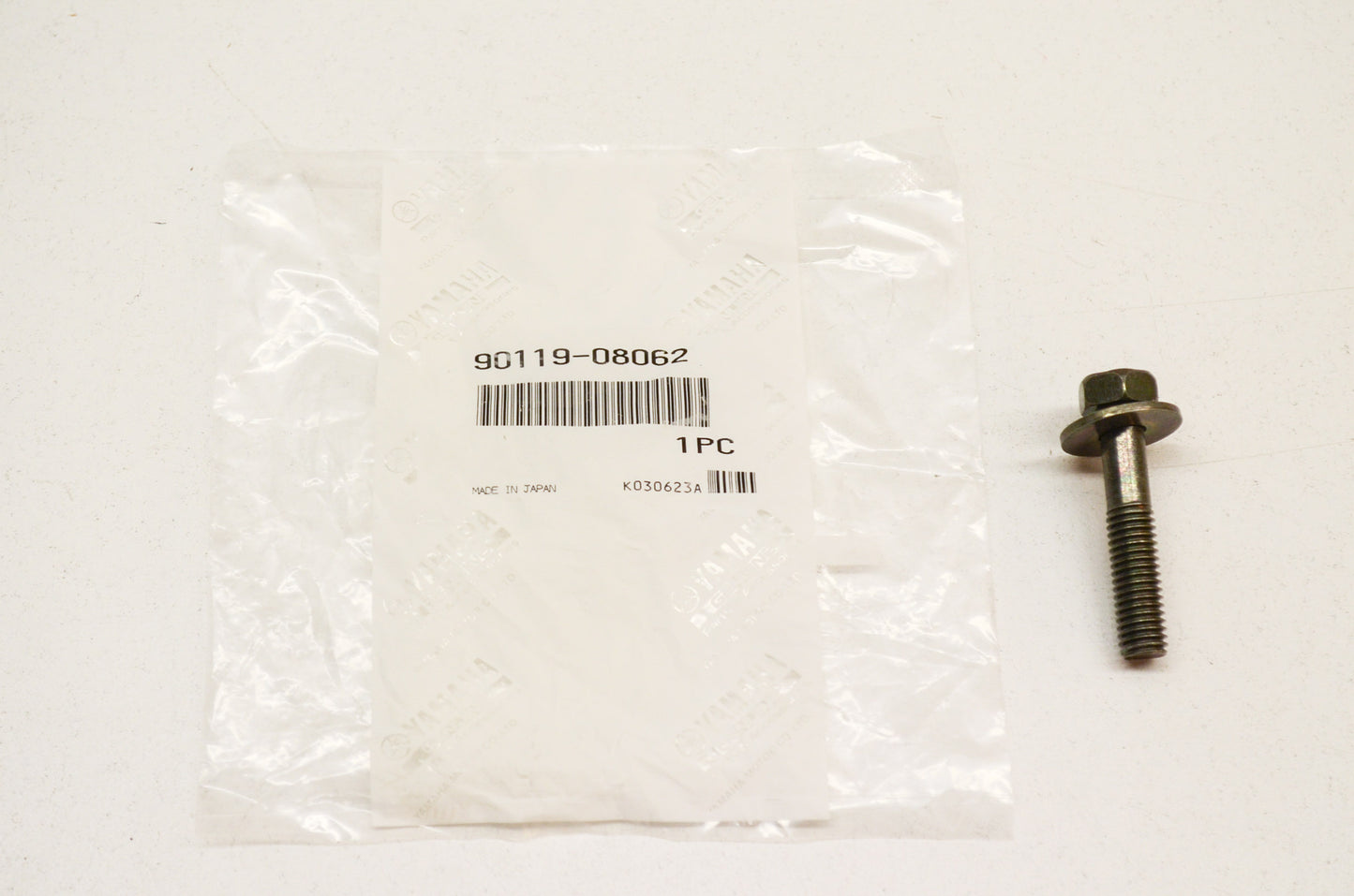 OEM Yamaha 90119-08062-00 Bolt w/ Washer NOS