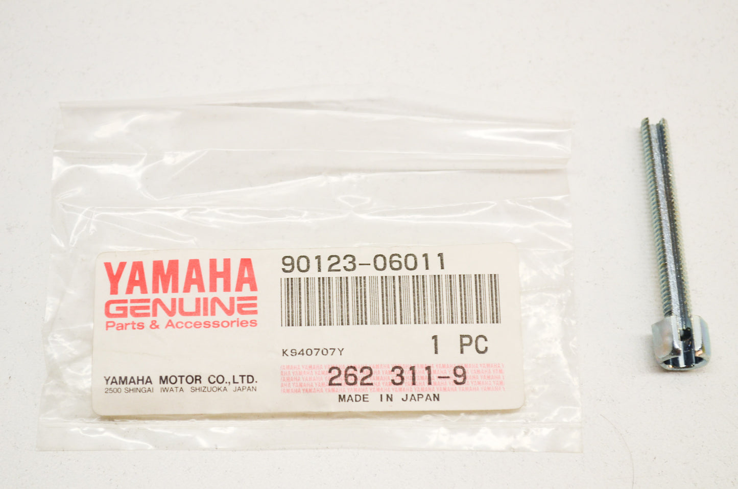OEM Yamaha 90123-06011-00 Bolt NOS
