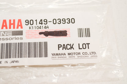 New OEM Yamaha Screw Qty 4 NOS
