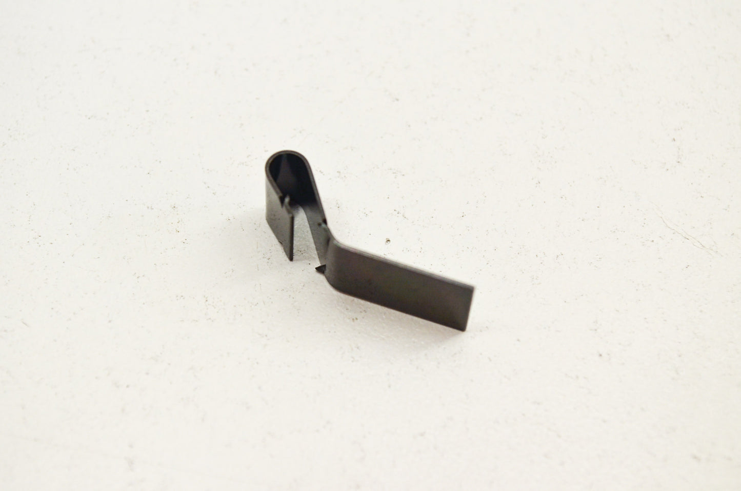 OEM Yamaha 90468-05137-00 Clip NOS