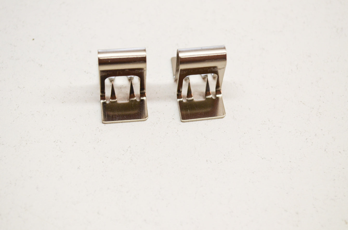 OEM Yamaha 90468-06001-00 Clip Qty 2 NOS