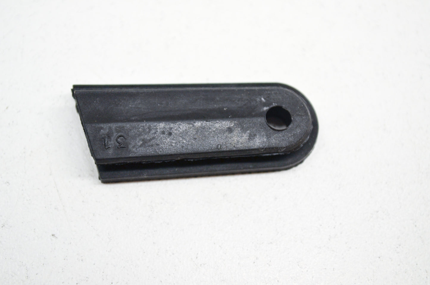 OEM Yamaha 90480-10005-00 Grommet NOS