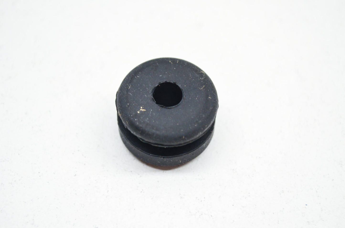 OEM Yamaha 90480-12053-00 Grommet NOS