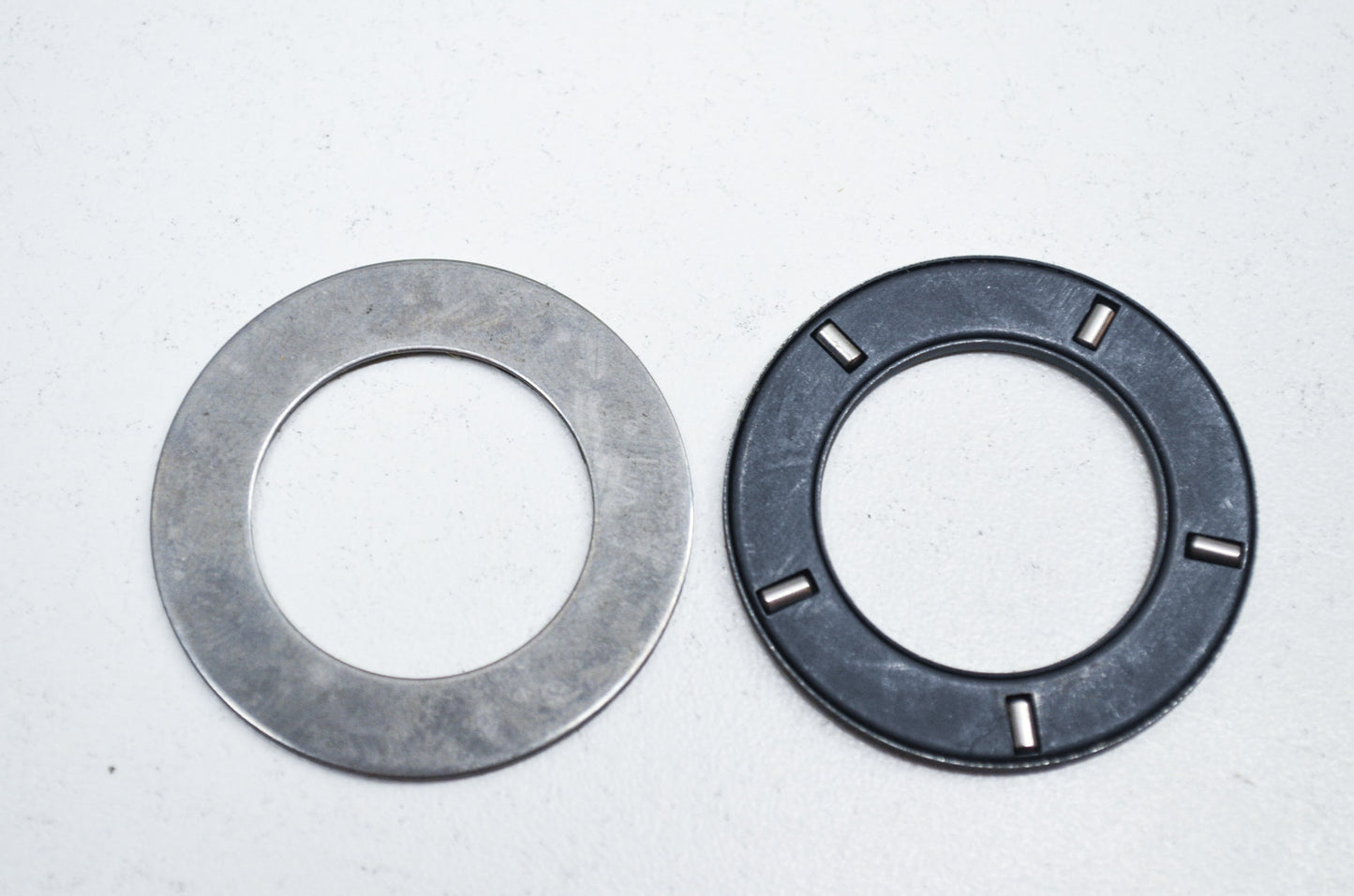 OEM Yamaha 93341-22302-00 Flat Bearing #41 NOS