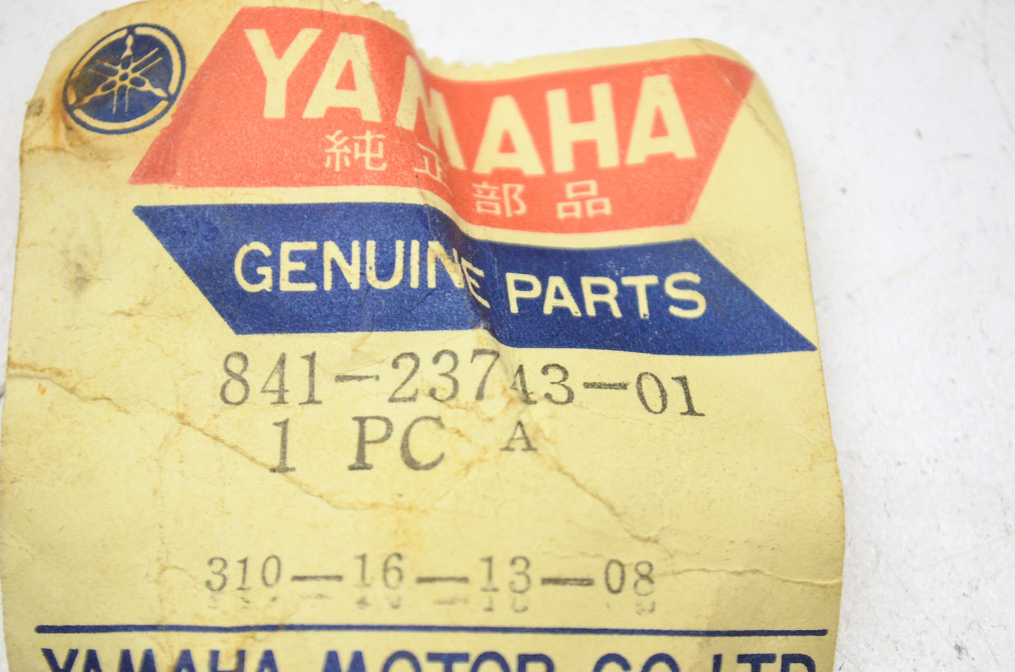 OEM Yamaha 841-23743-01-00 Stopper 1 NOS