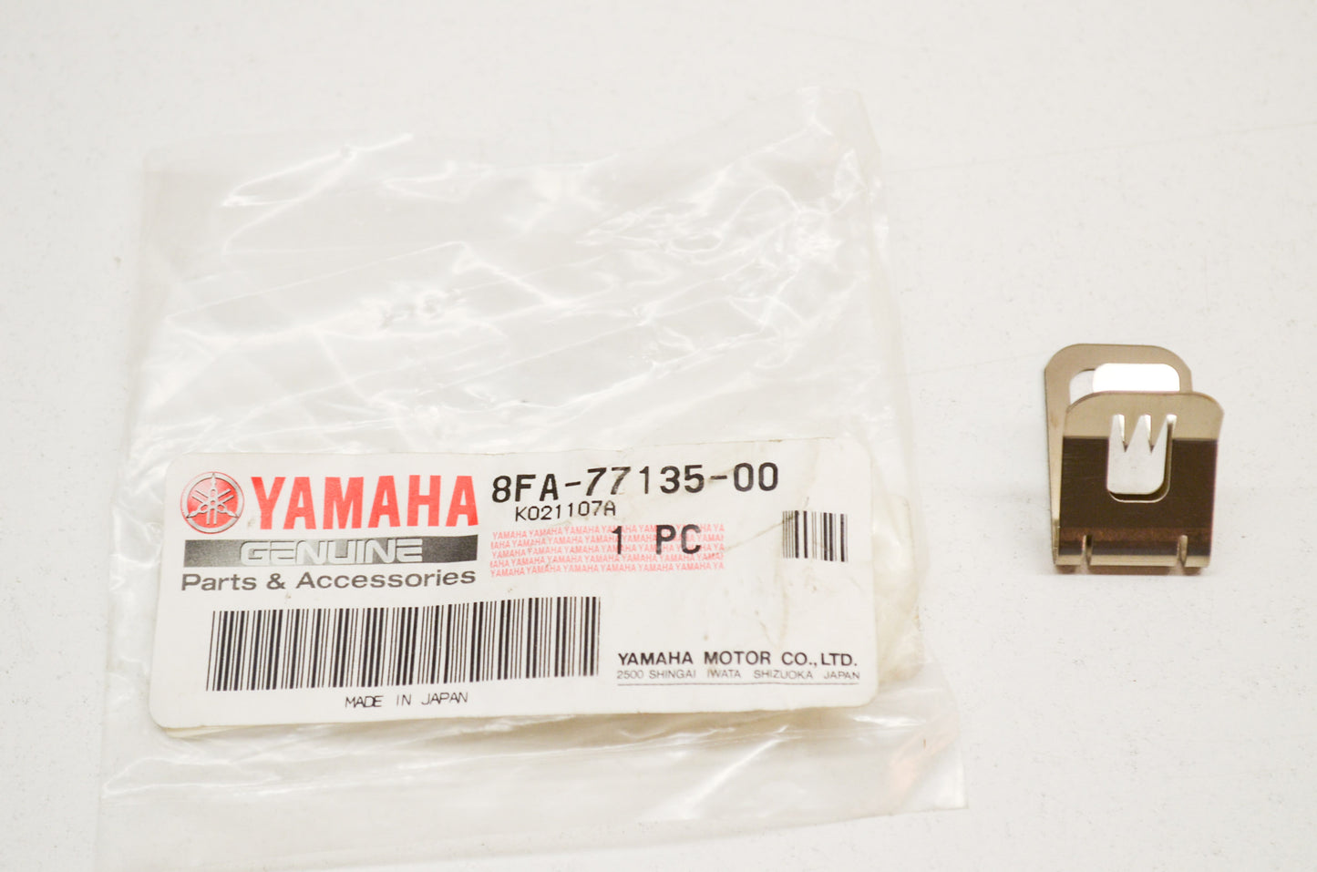 OEM Yamaha 8FA-77135-00-00 Clamp 1 NOS