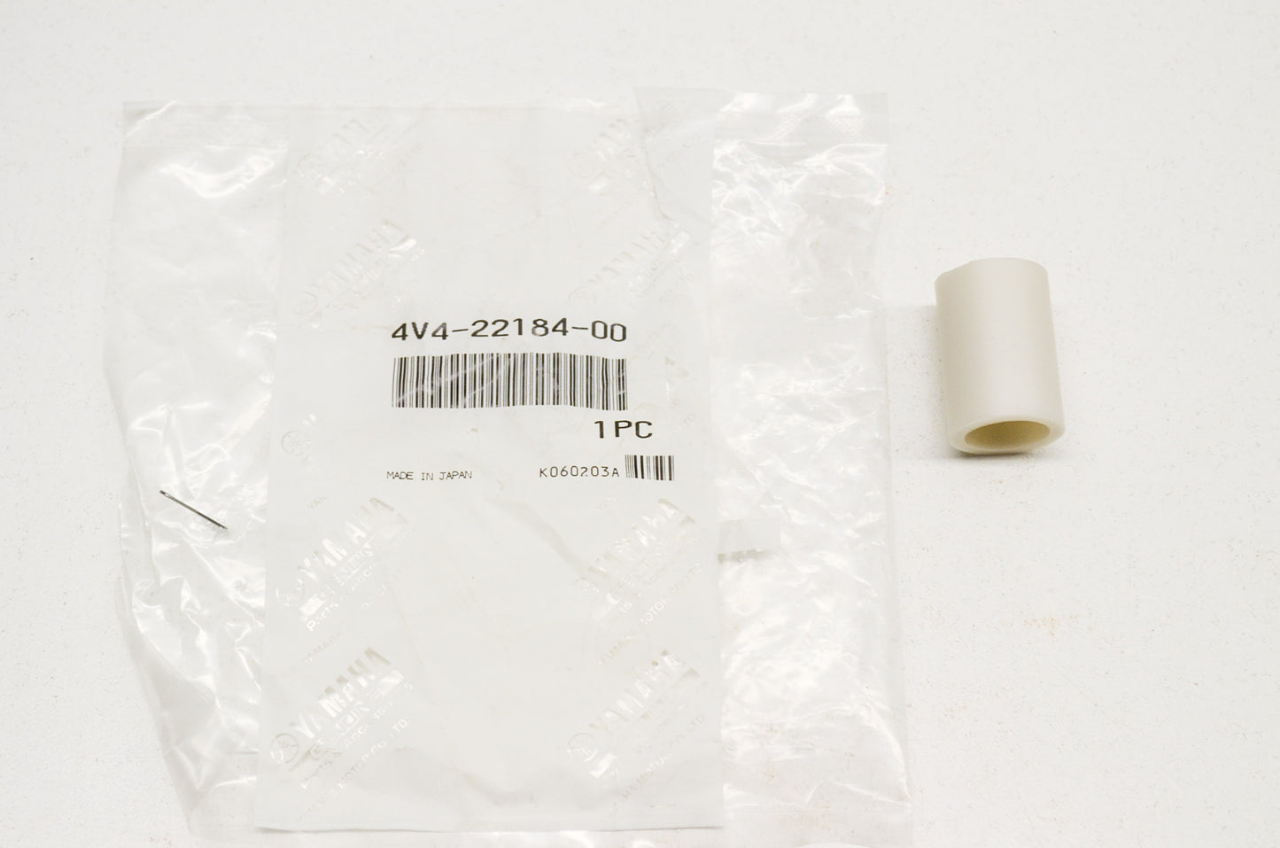New OEM Yamaha 4V4-22184-00-00 Bushing NOS