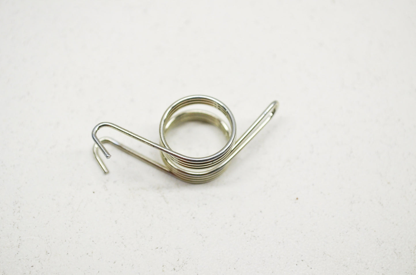 OEM Yamaha 90508-09673-00 Torsion Spring NOS