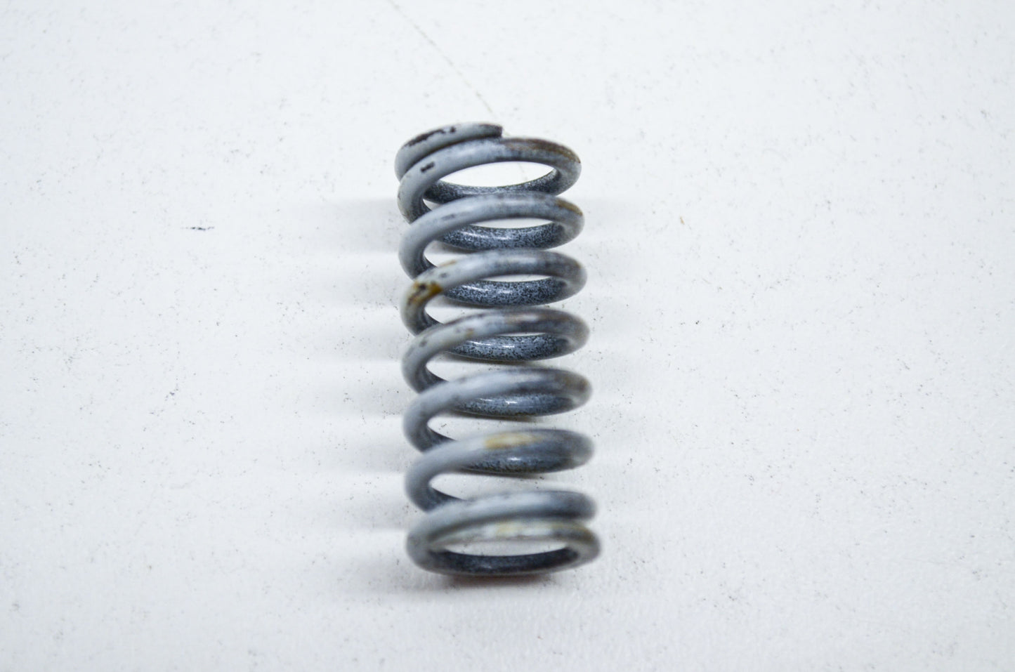 OEM Yamaha 90501-20125-00 Compression Spring NOS