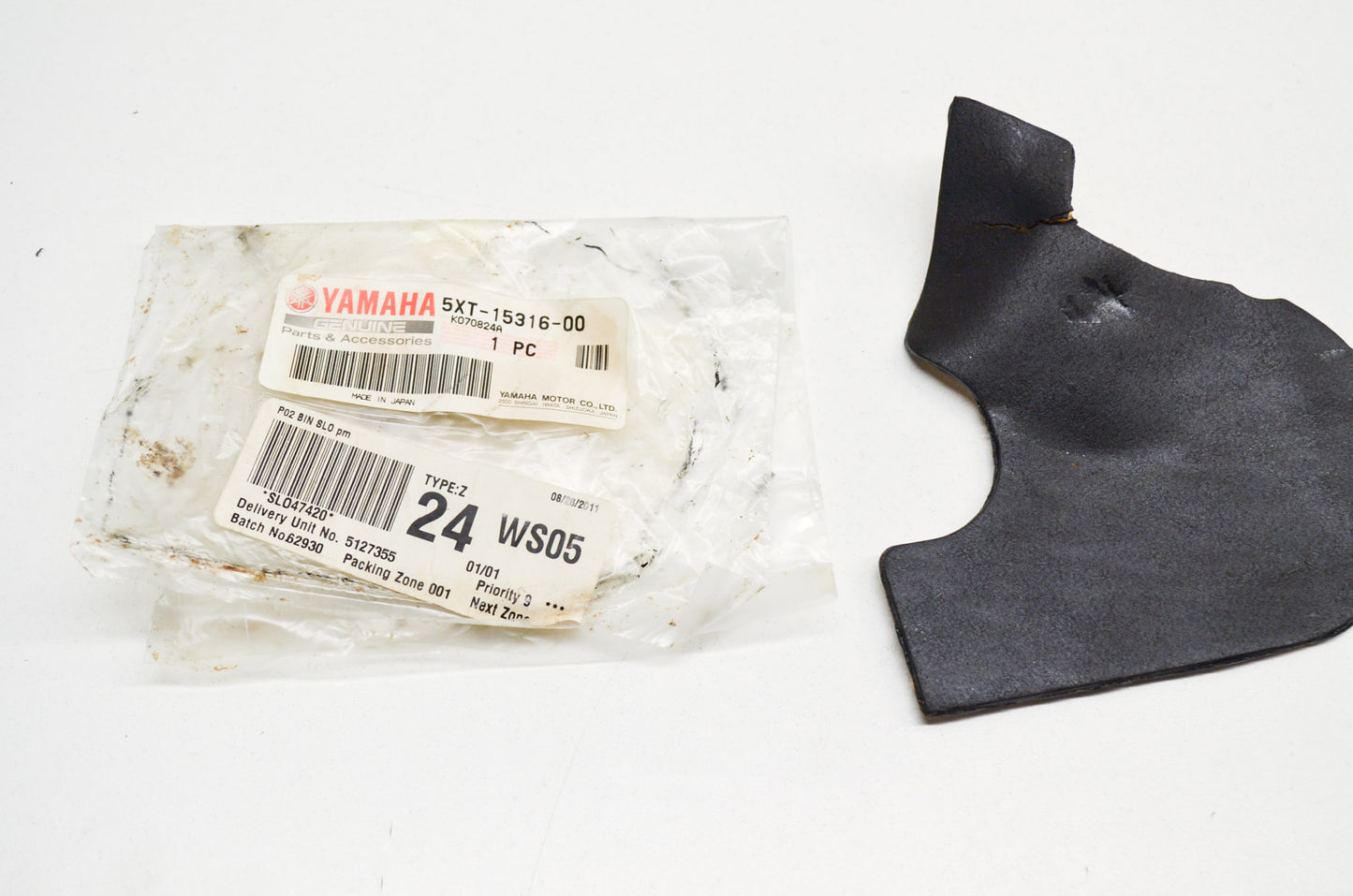OEM Yamaha 5XT-15316-00-00 Engine Mount Damper NOS