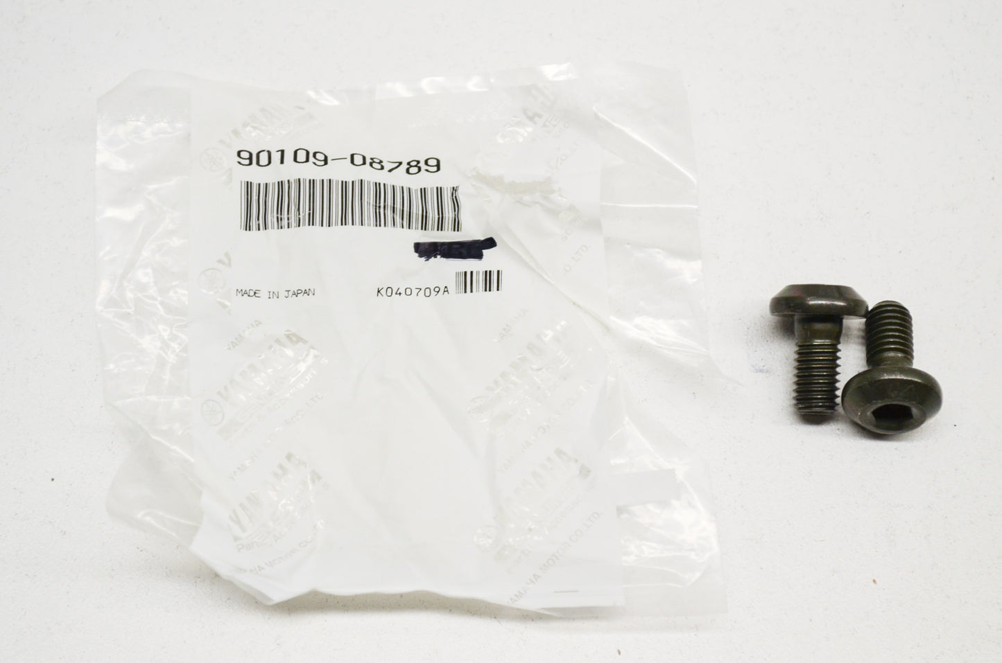 OEM Yamaha 90109-08789-00 Bolt Qty 2 NOS