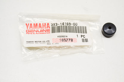 OEM Yamaha 3X3-14169-00-00 Cap NOS