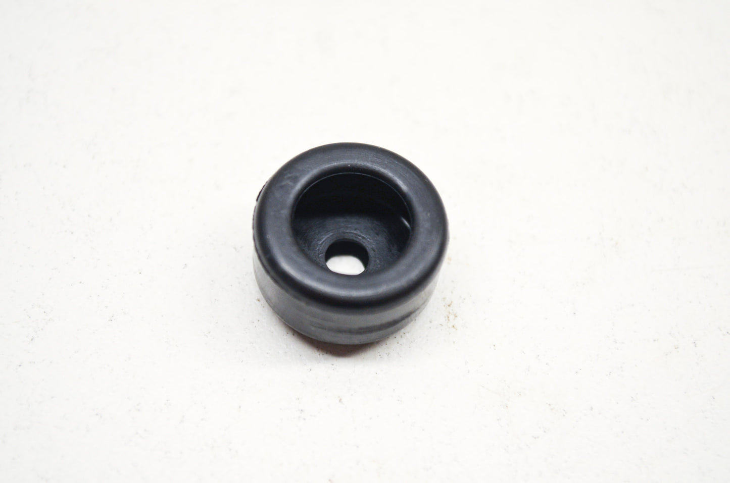 OEM Yamaha 3X3-14169-00-00 Cap NOS