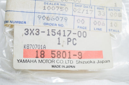 OEM Yamaha 3X3-15417-00-00 Cap Cover NOS