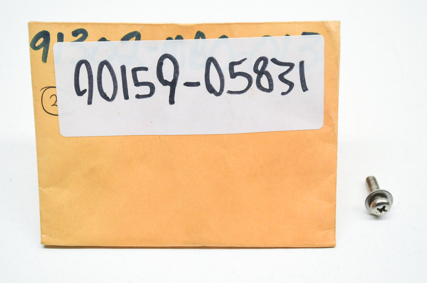 OEM Yamaha 90159-05831-00 Screw w/ Washer NOS