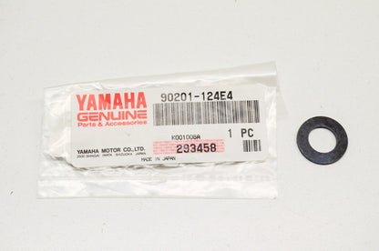 New OEM Yamaha 90201-124E4-00 Plate Washer NOS