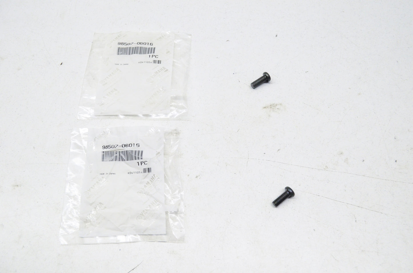 OEM Yamaha 98507-06016-00 Pan Head Screw Qty 2 NOS