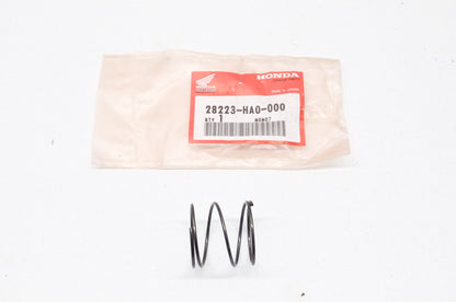 OEM Honda 28223-HA0-000 Spring NOS