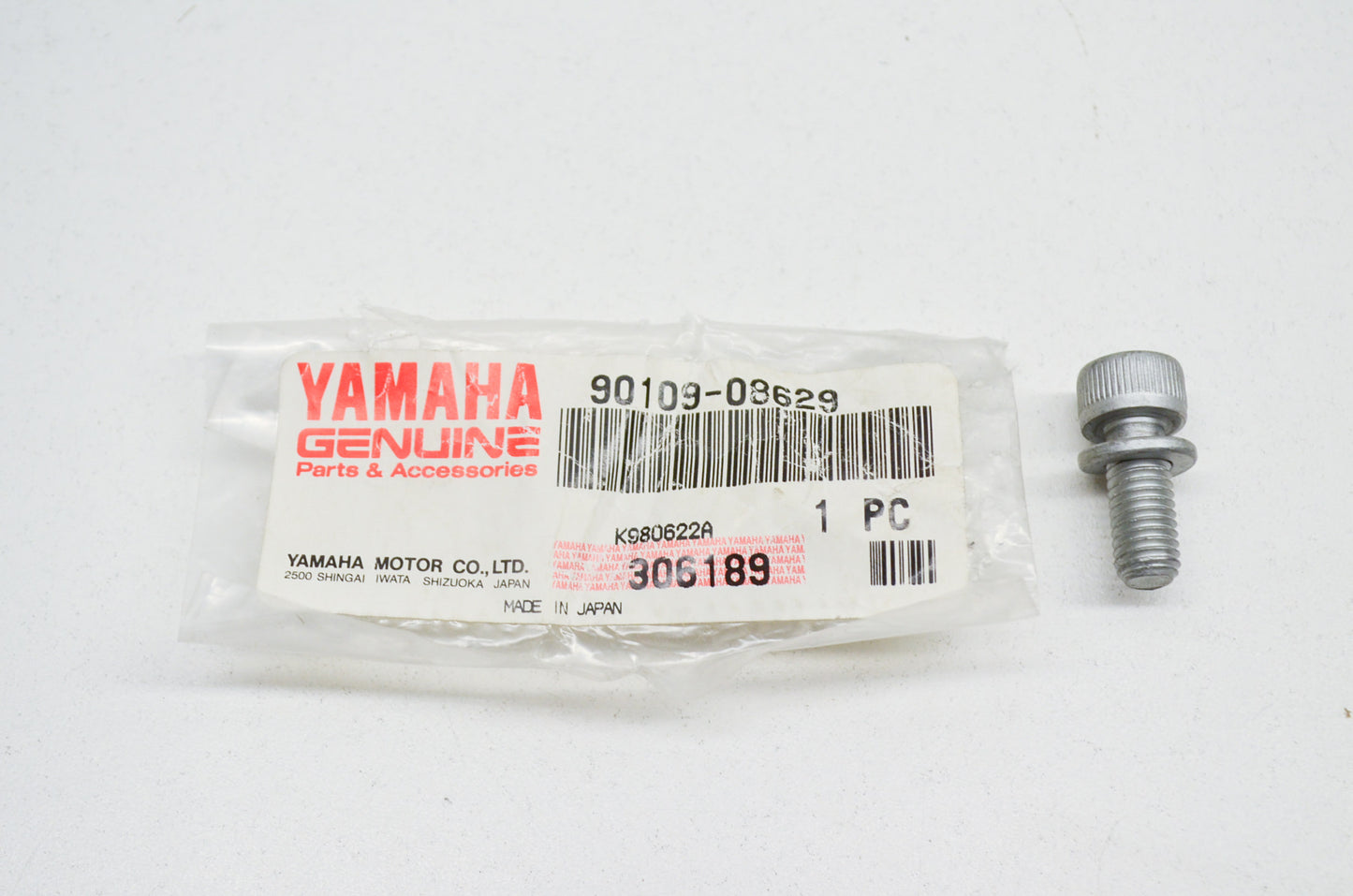 OEM Yamaha 90109-08629-00 Bolt NOS