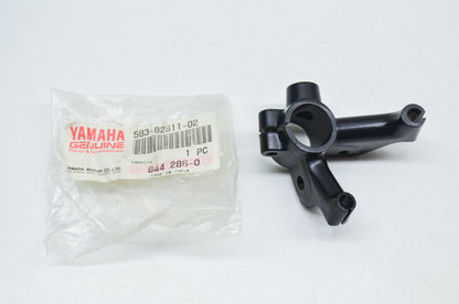 OEM Yamaha 583-82911-02-00 Lever Holder 1 NOS