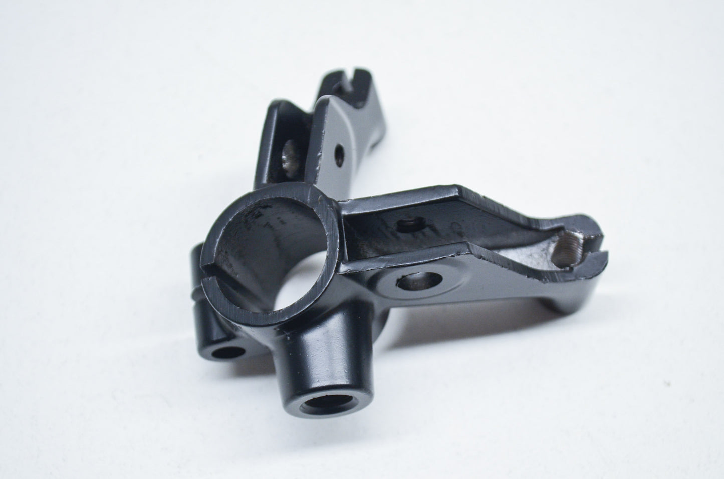 OEM Yamaha 583-82911-02-00 Lever Holder 1 NOS