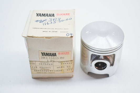 OEM Yamaha 3R3-11635-00-00 Piston 1 O/S 0.25 NOS