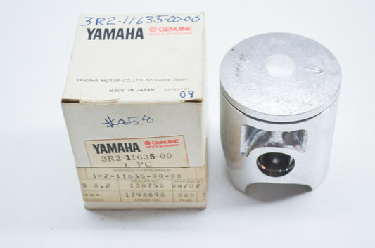 OEM Yamaha 3R2-11635-00-00 Piston 1 O/S 0.25 NOS