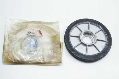 OEM Yamaha 865-47535-00-00 Guide Wheel NOS
