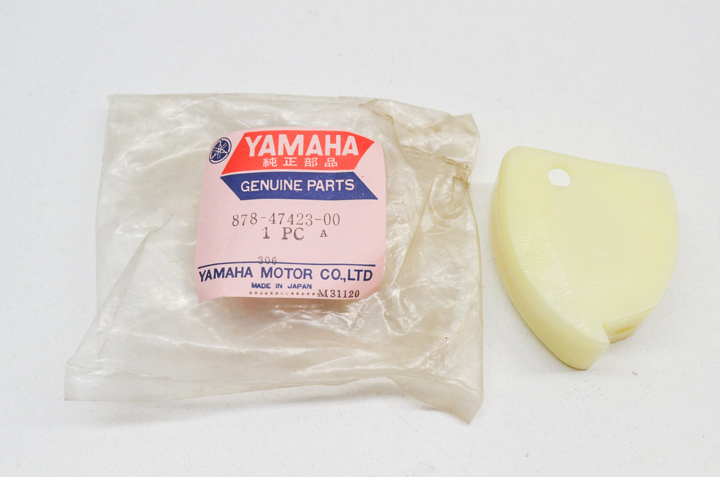 OEM Yamaha 878-47423-00-00 Sliding Runner 3 NOS