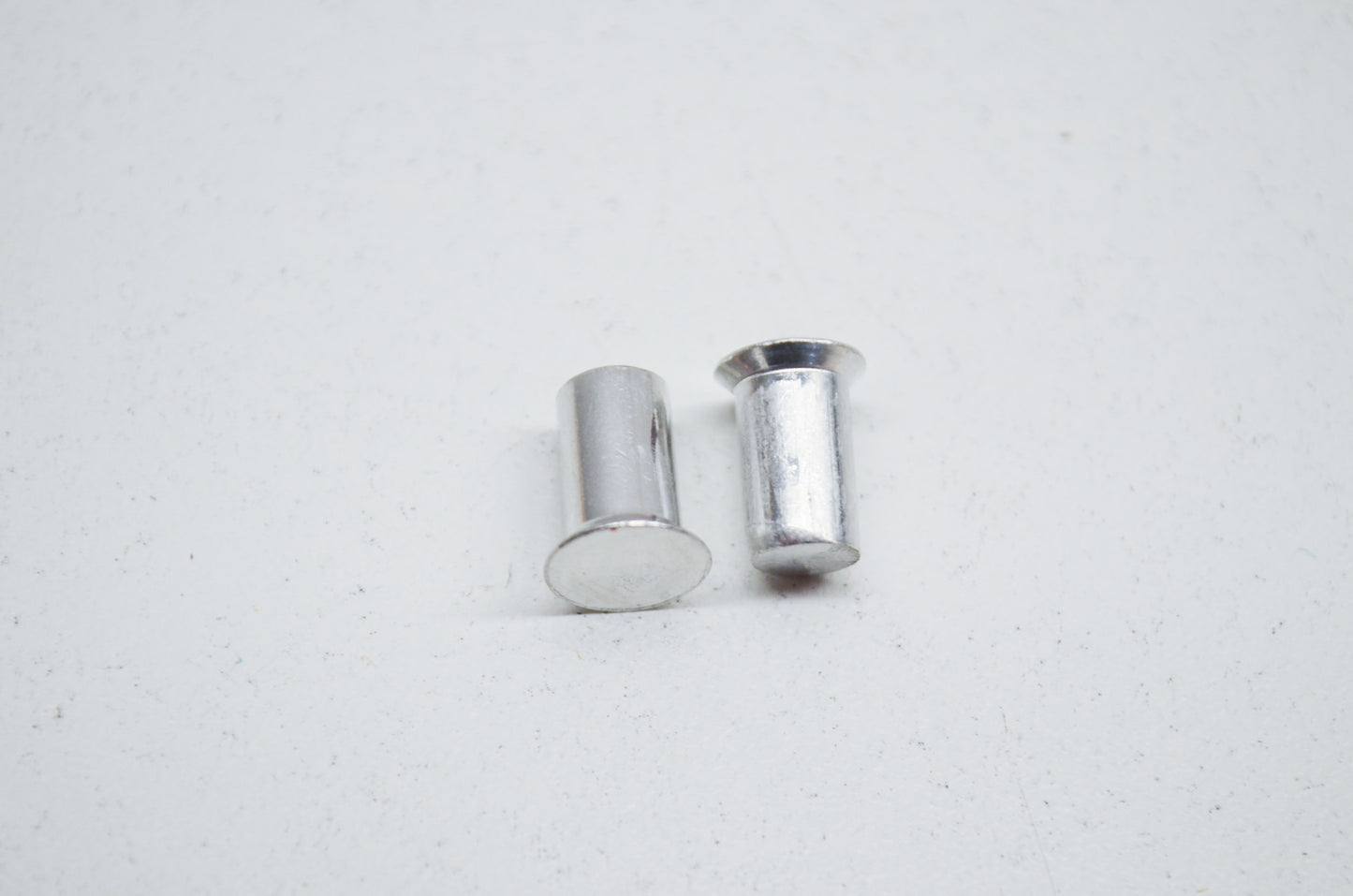 OEM Yamaha 90261-06028-00 Countersunk Rivet 10.3mm Qty 2 NOS
