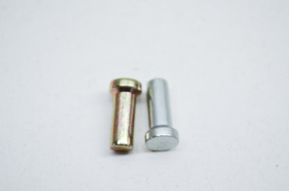 OEM Yamaha 90261-06033-00 Countersunk Rivet 17.2mm Qty 2 NOS