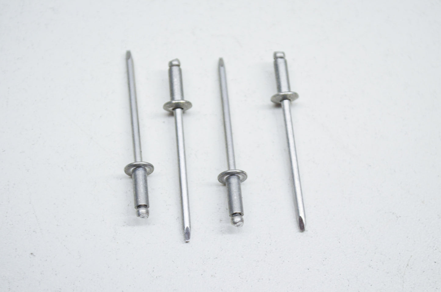 OEM Yamaha 90267-32004-00 Blind Rivet Qty 4 NOS