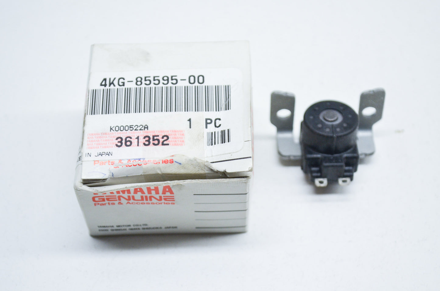 OEM Yamaha 4KG-85595-00-00 Pulser Coil NOS