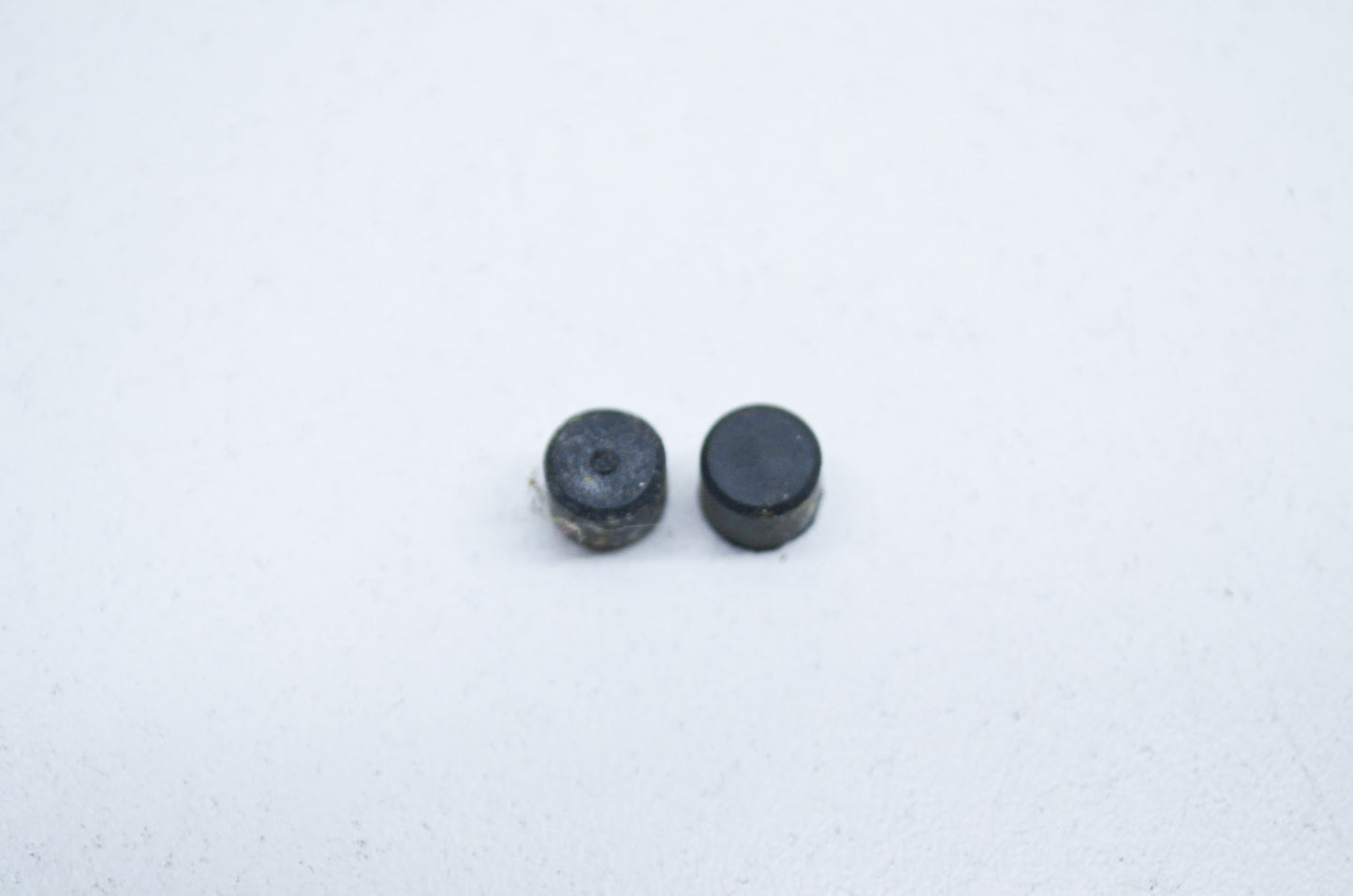 OEM Yamaha 483-22419-01-00 Valve Rubber Qty 2 NOS