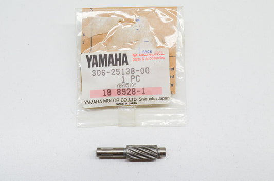 OEM Yamaha 306-25138-00-00 Meter Gear NOS
