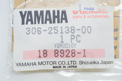 OEM Yamaha 306-25138-00-00 Meter Gear NOS