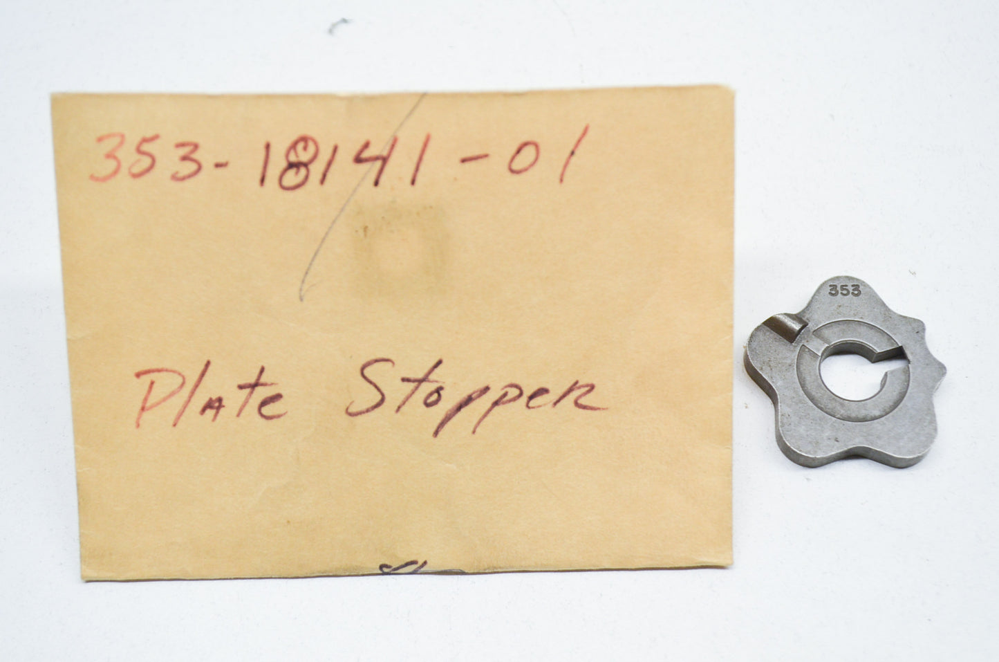 OEM Yamaha 353-18141-01-00 Stopper Plate NOS