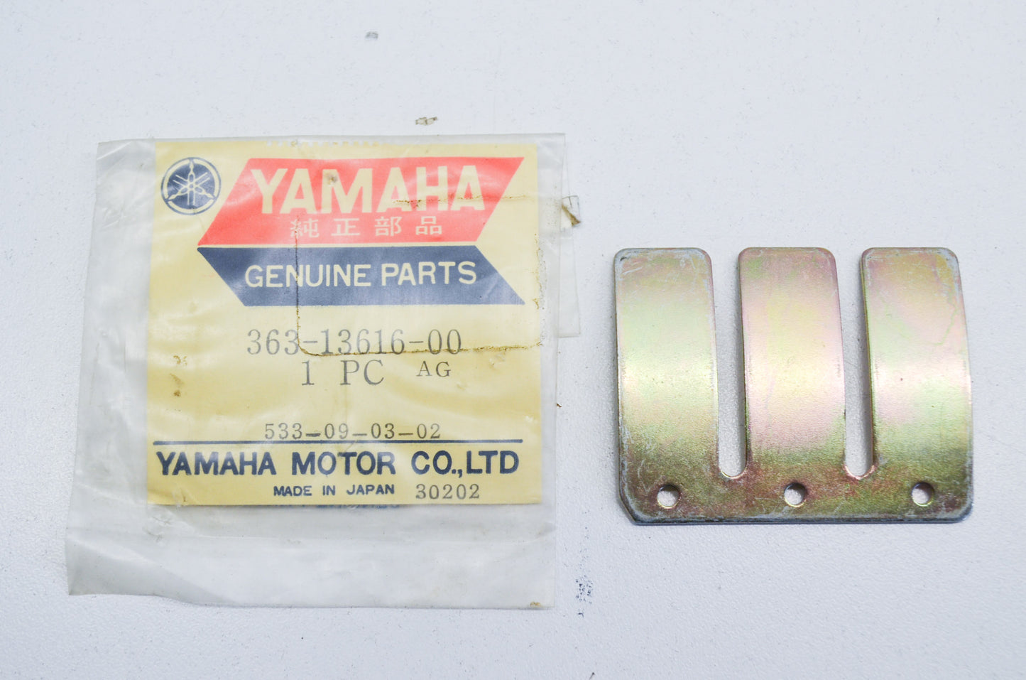 OEM Yamaha 363-13616-00-00 Reed Valve Stopper NOS