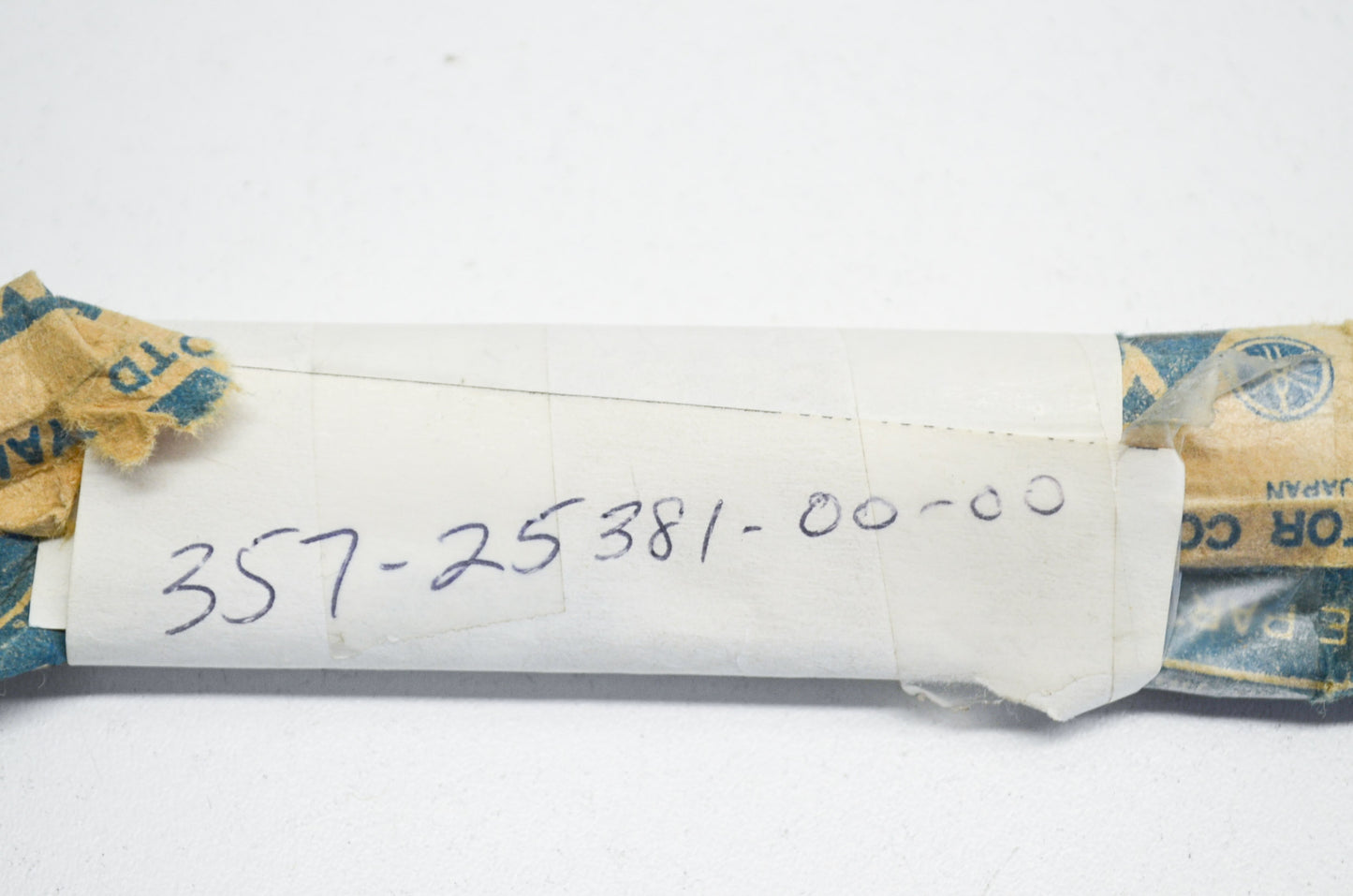 OEM Yamaha 357-25381-00-00 Wheel Axle NOS