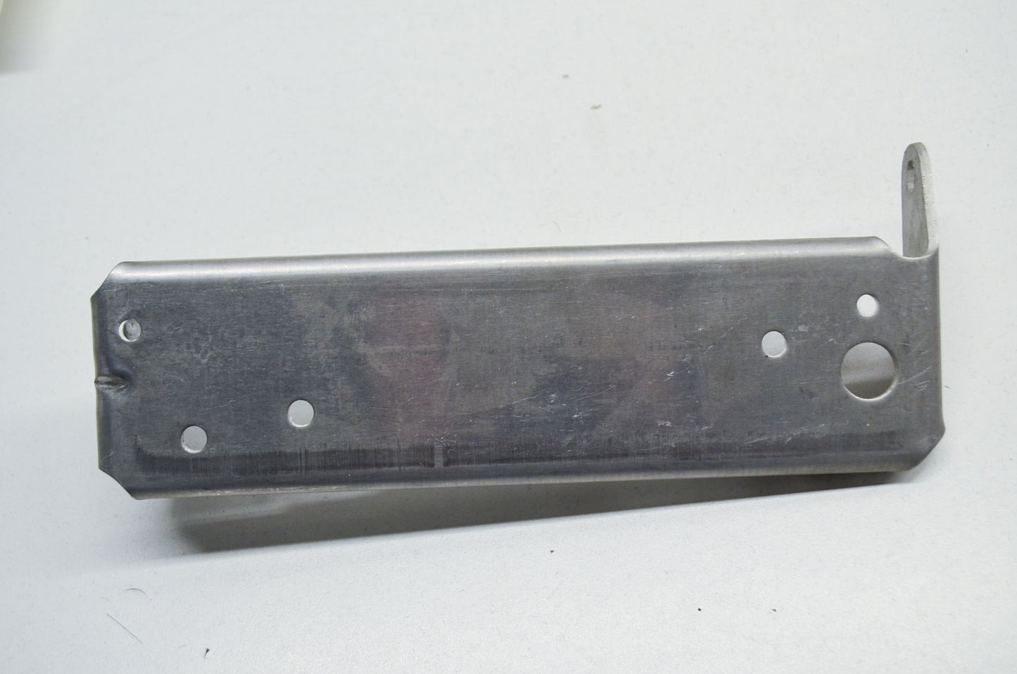 OEM Yamaha 8A5-23884-00-00 Bracket 4 NOS